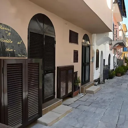 Il Vicoletto Sul Mare Ii Apartment *